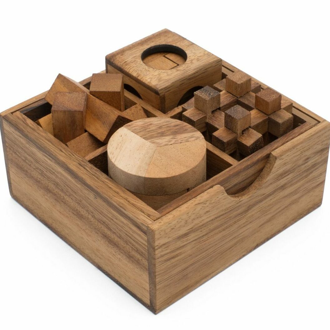 Set of four puzzles (WG-575) image 0