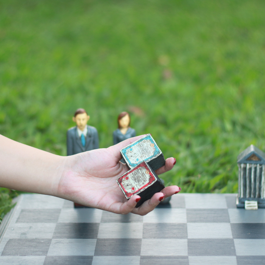 Financial Themed Chess Set image 11