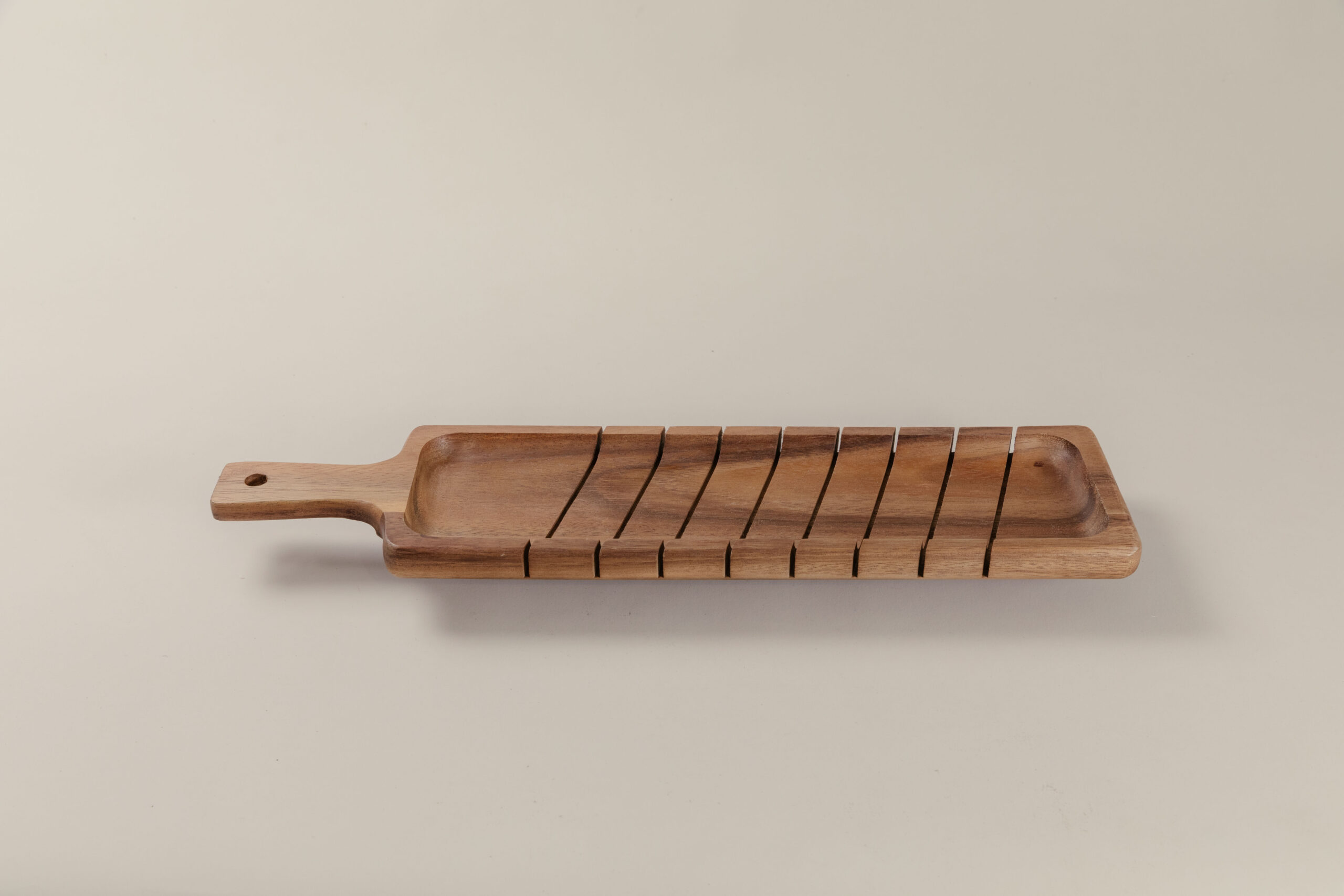 AW-4830 Cutting bread board with handle (1)